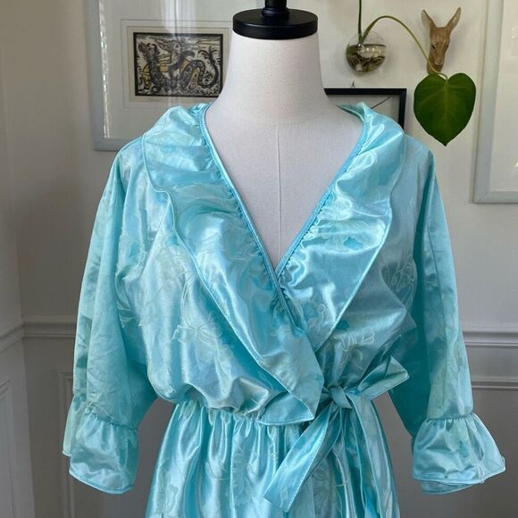 Vintage 80s Preview USA Aqua Satin Ruffle Robe M L - Picture 2 of 8